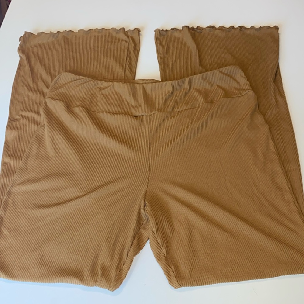 NO BOUNDARIES Camel Ribbed Soft Stretch Wide Leg Lettuce Trim Pants